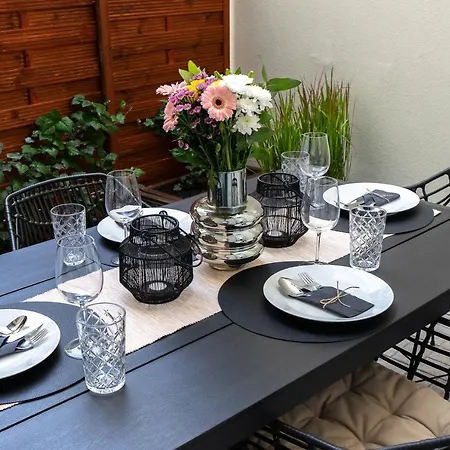 Fuer 4 Mit Terrasse Im Herzen Der Innenstadt *
