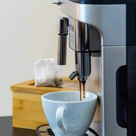 Fuer 4 Mit Terrasse Im Herzen Der Innenstadt * Schwerin (Mecklenburg-Vorpommern)