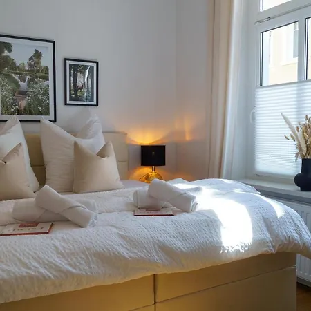 Fuer 4 Mit Terrasse Im Herzen Der Innenstadt * Schwerin (Mecklenburg-Vorpommern)